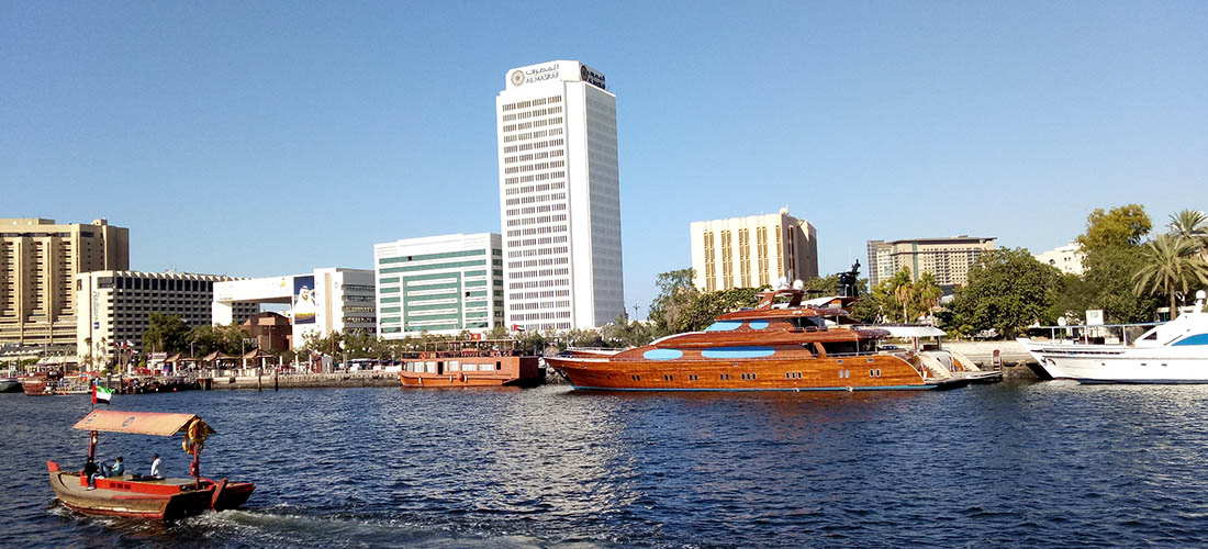Круиз на лодке по Creek Dubai Круиз на лодке по Creek Dubai